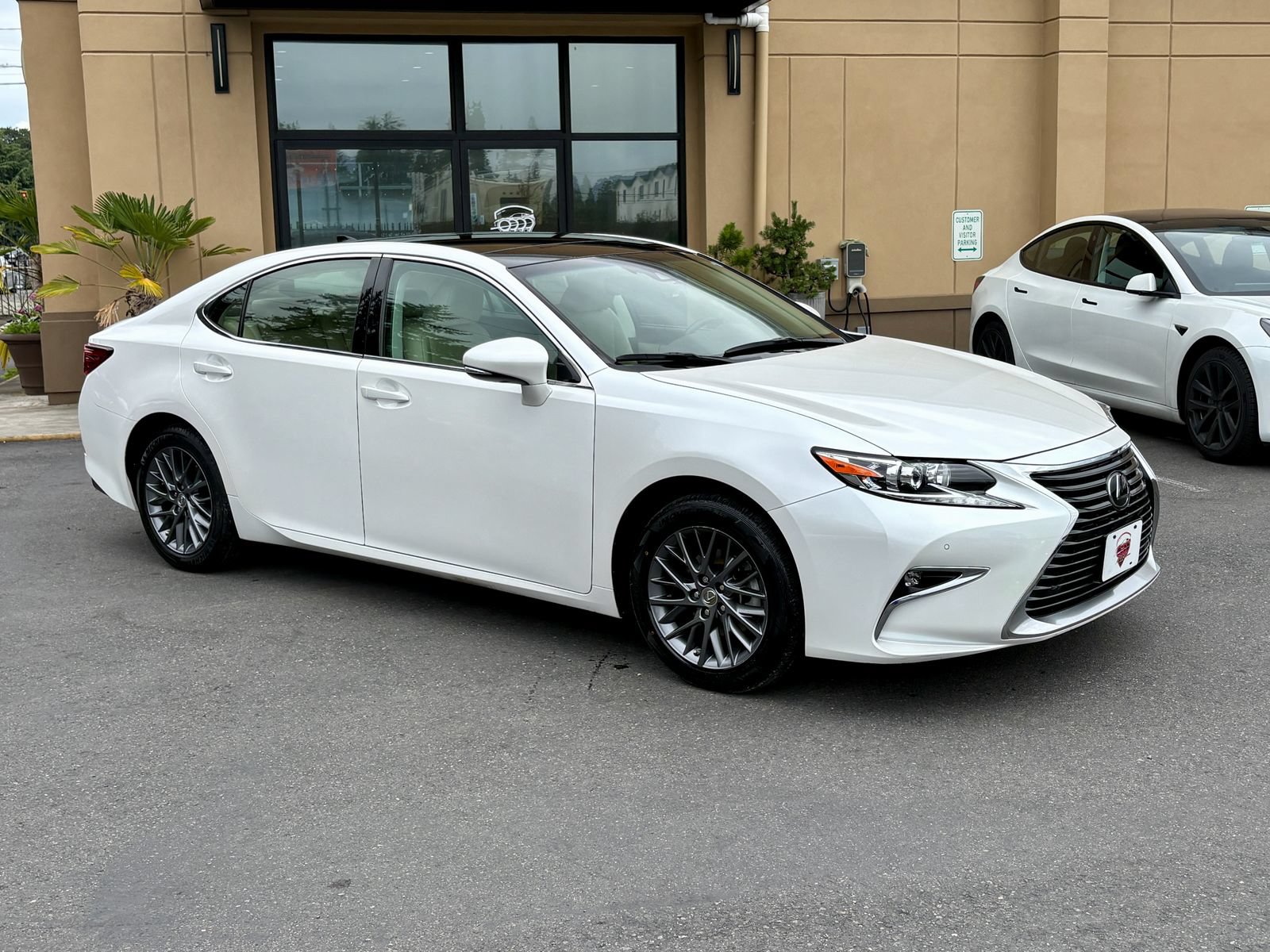 Used 2018 Lexus ES 350 w/ Navigation System Package