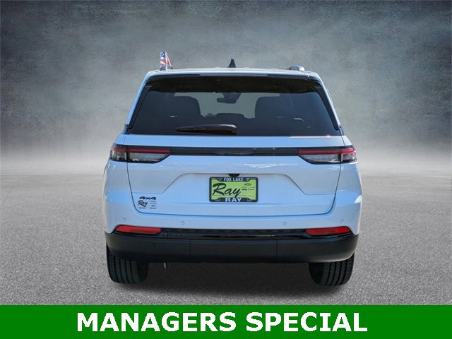 New 2025 Jeep Grand Cherokee Altitude image 5