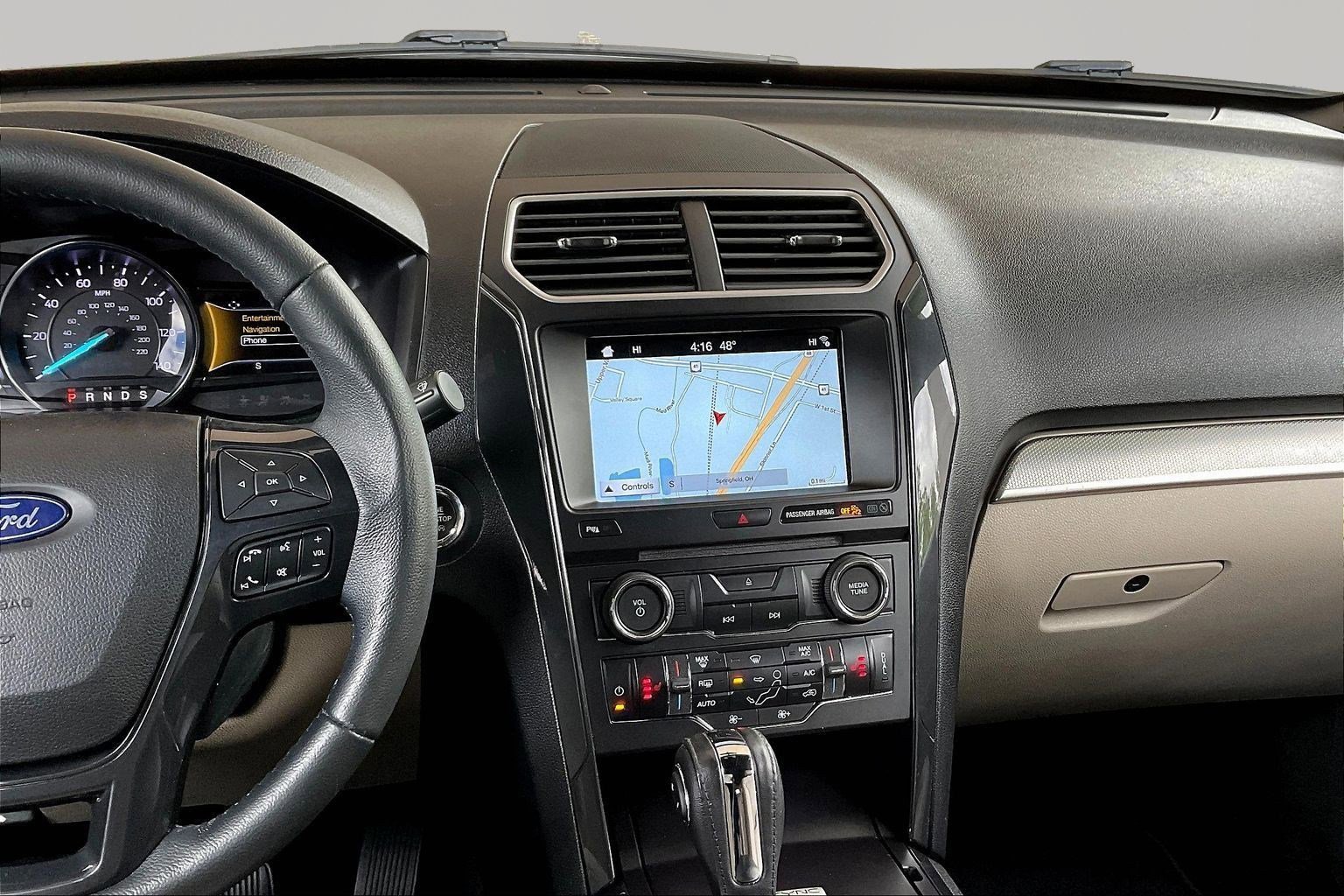 Used 2018 Ford Explorer XLT AWD/4WD image 9