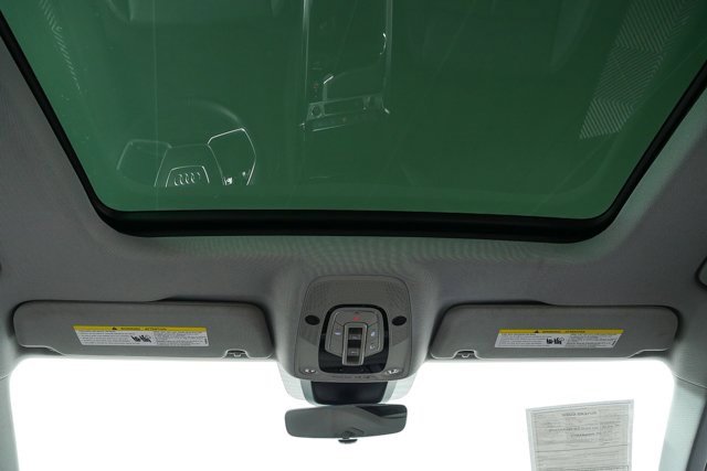 Used 2021 Audi e-tron Premium w/ Convenience Plus Package image 20