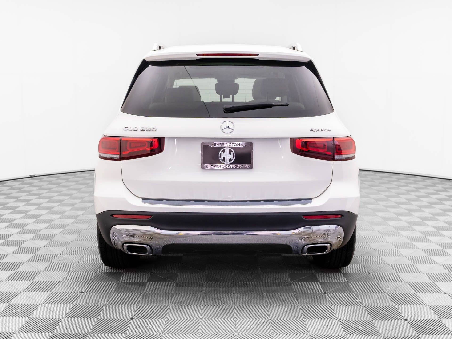 Used 2022 Mercedes-Benz GLB 250 4MATIC w/ Premium Package Lite image 5