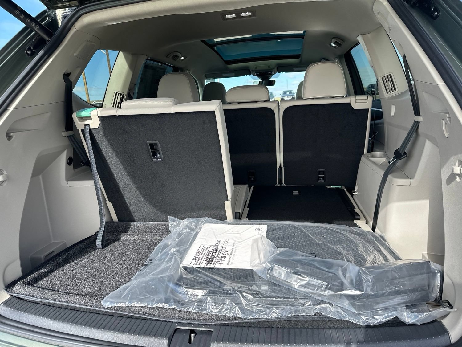 New 2026 Volkswagen Atlas SEL Premium R-Line AWD/4WD image 31