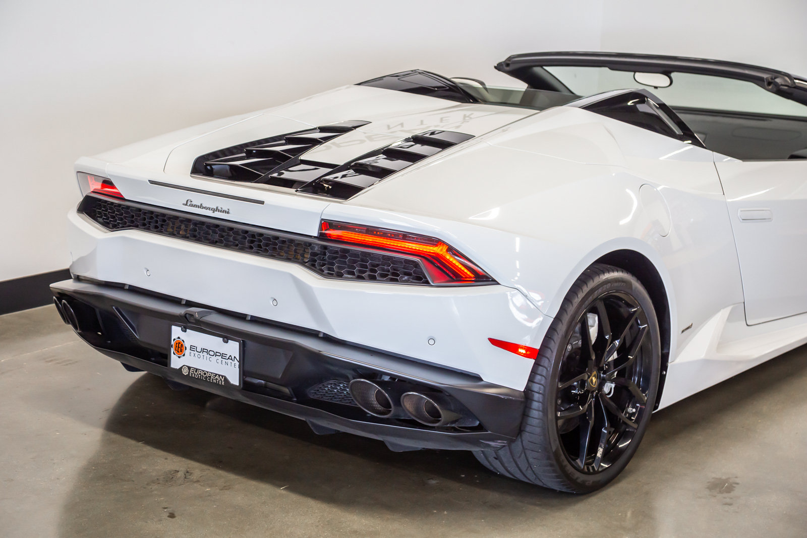 Used 2017 Lamborghini Huracan LP 610-4 AWD/4WD image 31