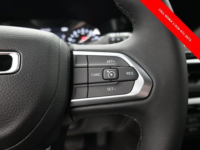 New 2026 Jeep Compass Latitude image 13