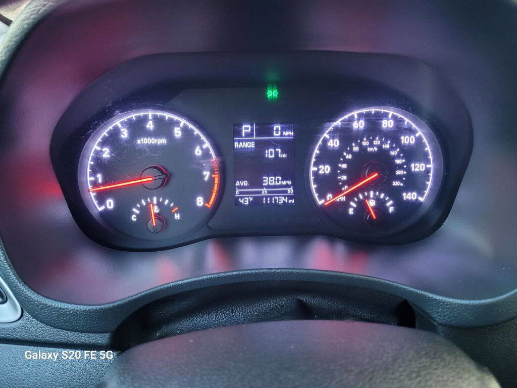 Used 2020 Hyundai Accent SE image 14