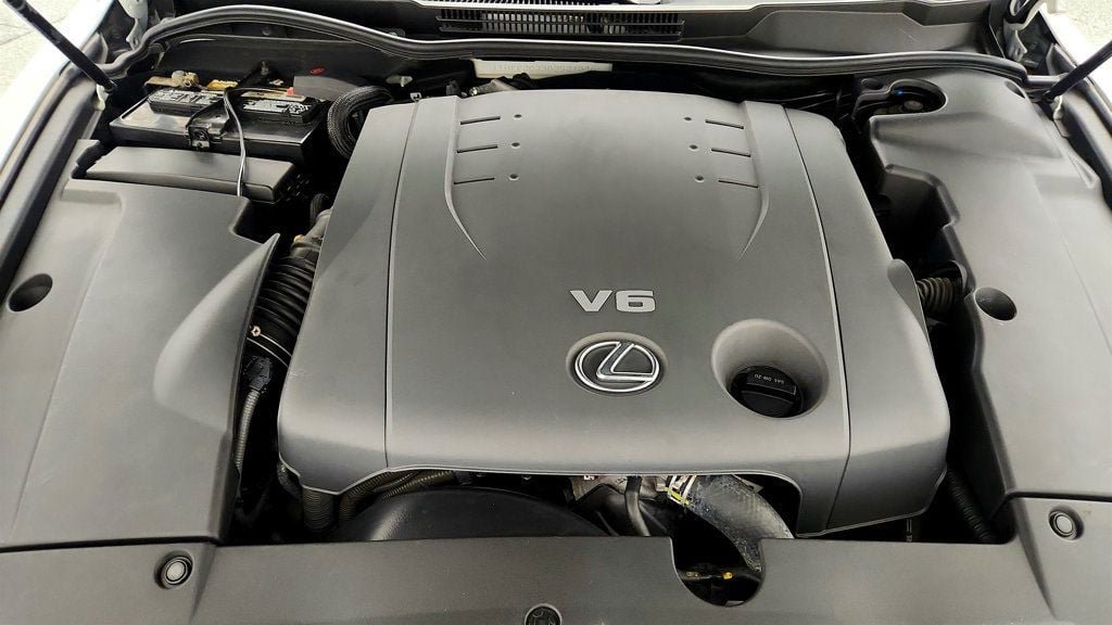 Used 2013 Lexus IS 250C w/ Luxury Pkg RWD image 27