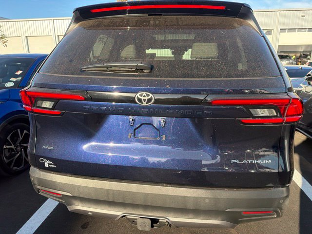 Used 2025 Toyota Grand Highlander AWD image 27