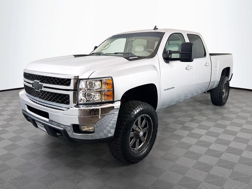 Used 2011 Chevrolet Silverado 2500 LTZ w/ LTZ Plus Package AWD/4WD image 3