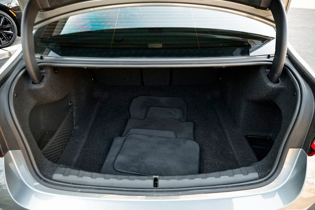 Used 2023 BMW 330i xDrive 330i xDrive w/ Driving Assistance Package image 28