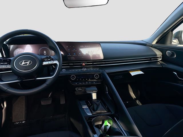 Certified 2025 Hyundai Elantra SEL FWD image 22