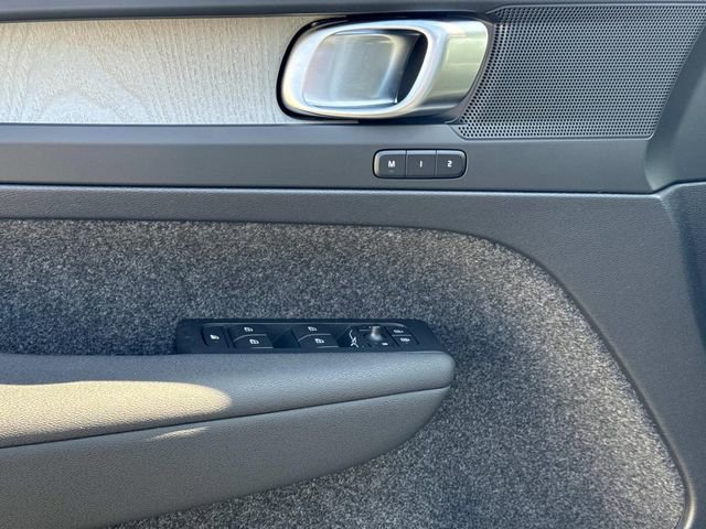 New 2026 Volvo XC40 B5 Core image 22