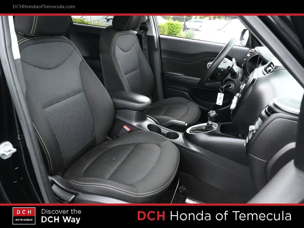 Used 2016 Kia Soul + FWD image 21
