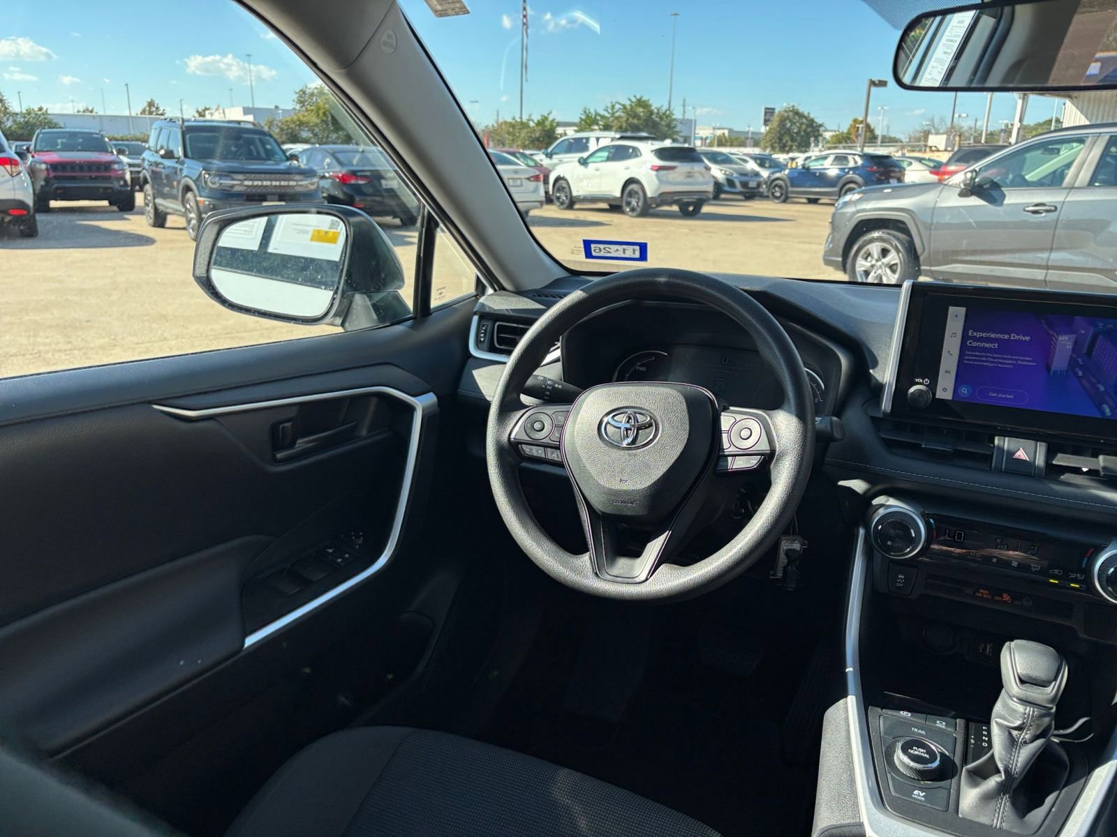 Used 2025 Toyota RAV4 LE image 33
