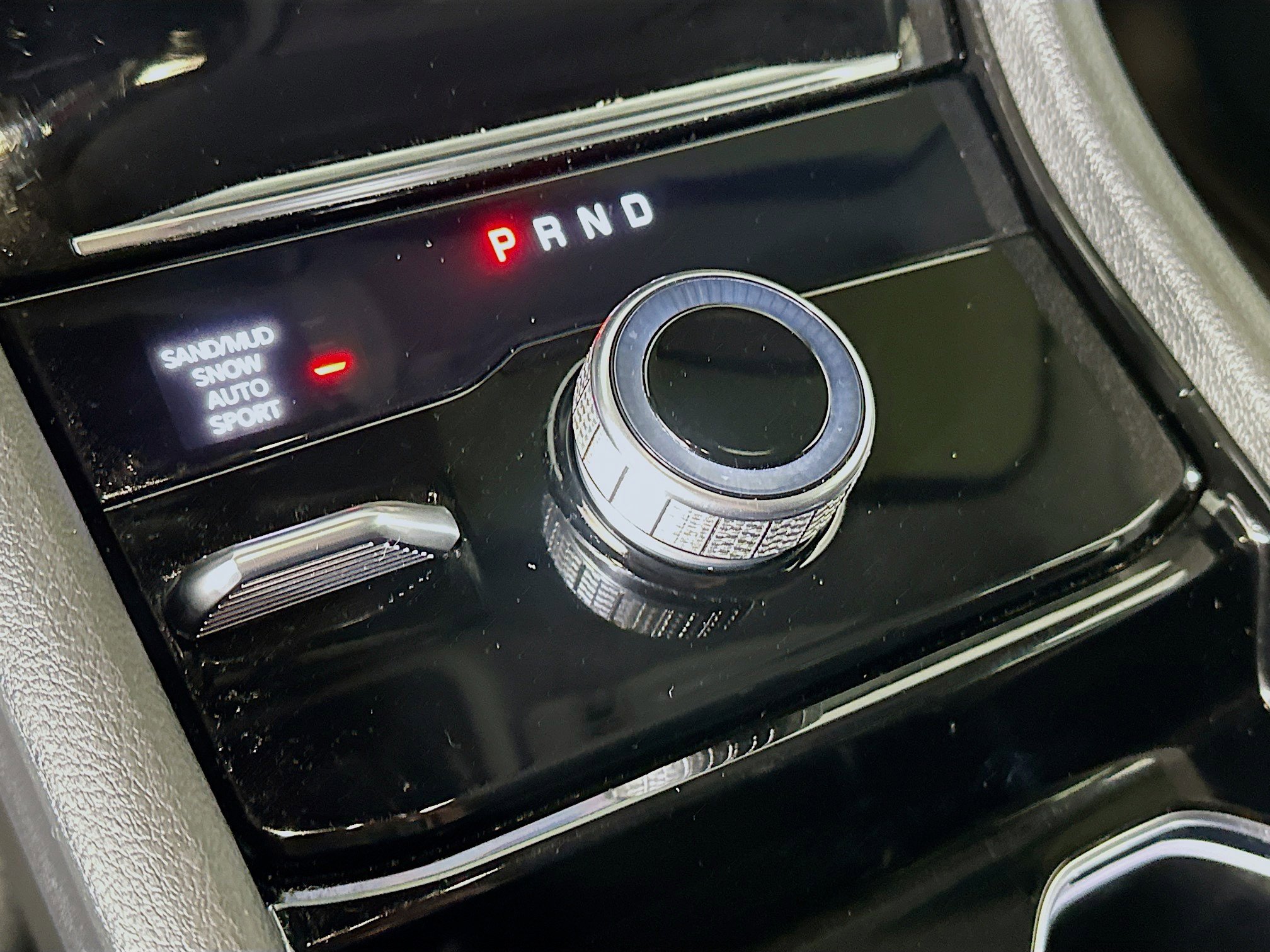 Used 2023 Jeep Grand Cherokee L Limited w/ Black Appearance Package image 25