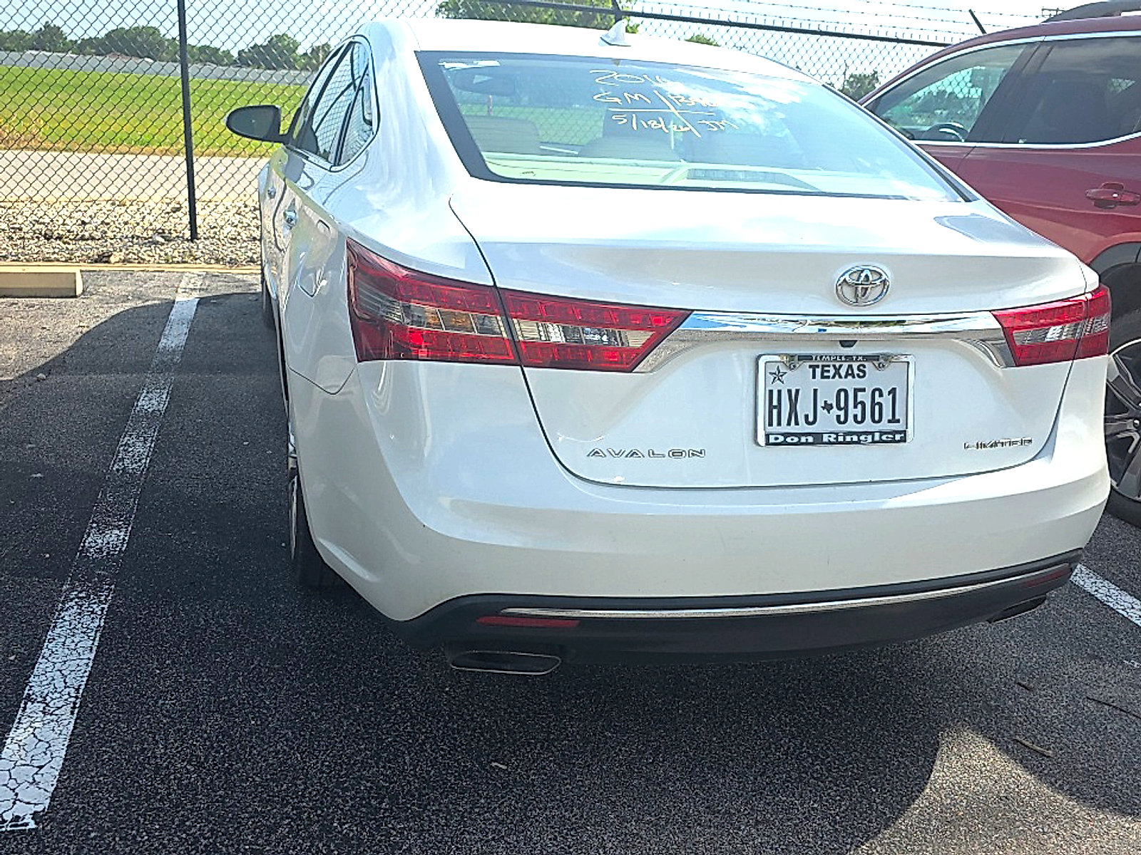 Used 2016 Toyota Avalon Limited w/ Toyota Safety Sense Package FWD image 9