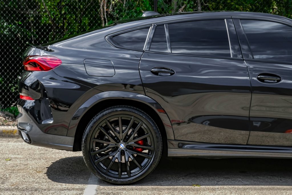 Used 2023 BMW X6 xDrive40i w/ M Sport Package image 12