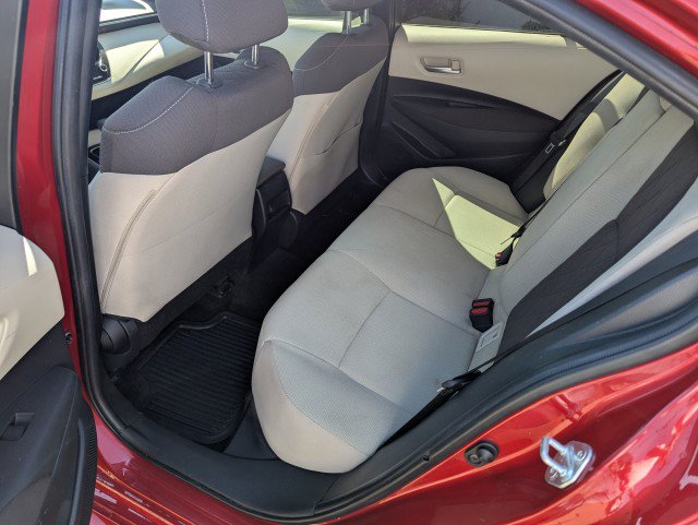 Used 2020 Toyota Corolla LE FWD image 21