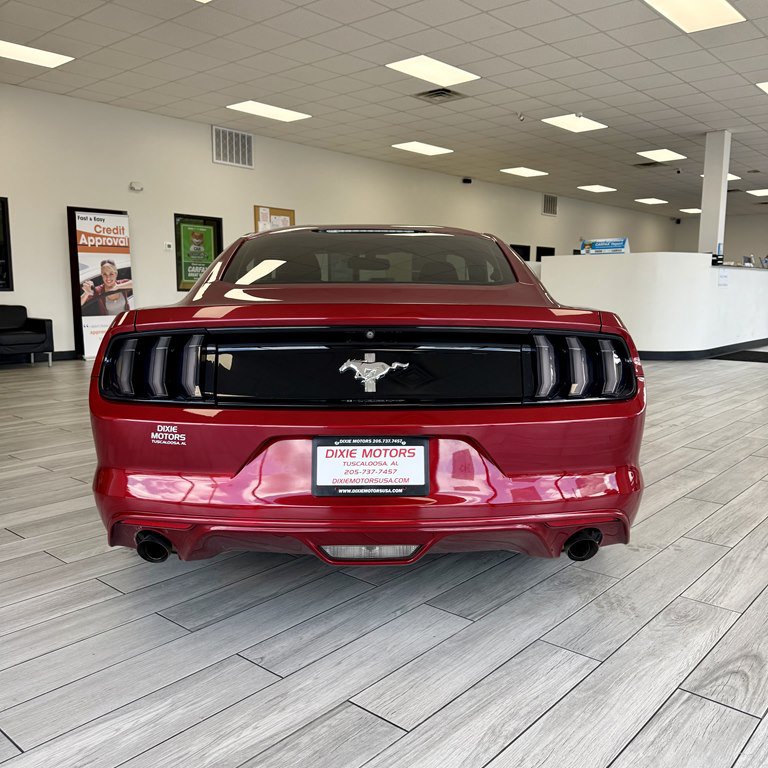Used 2017 Ford Mustang Coupe RWD image 8