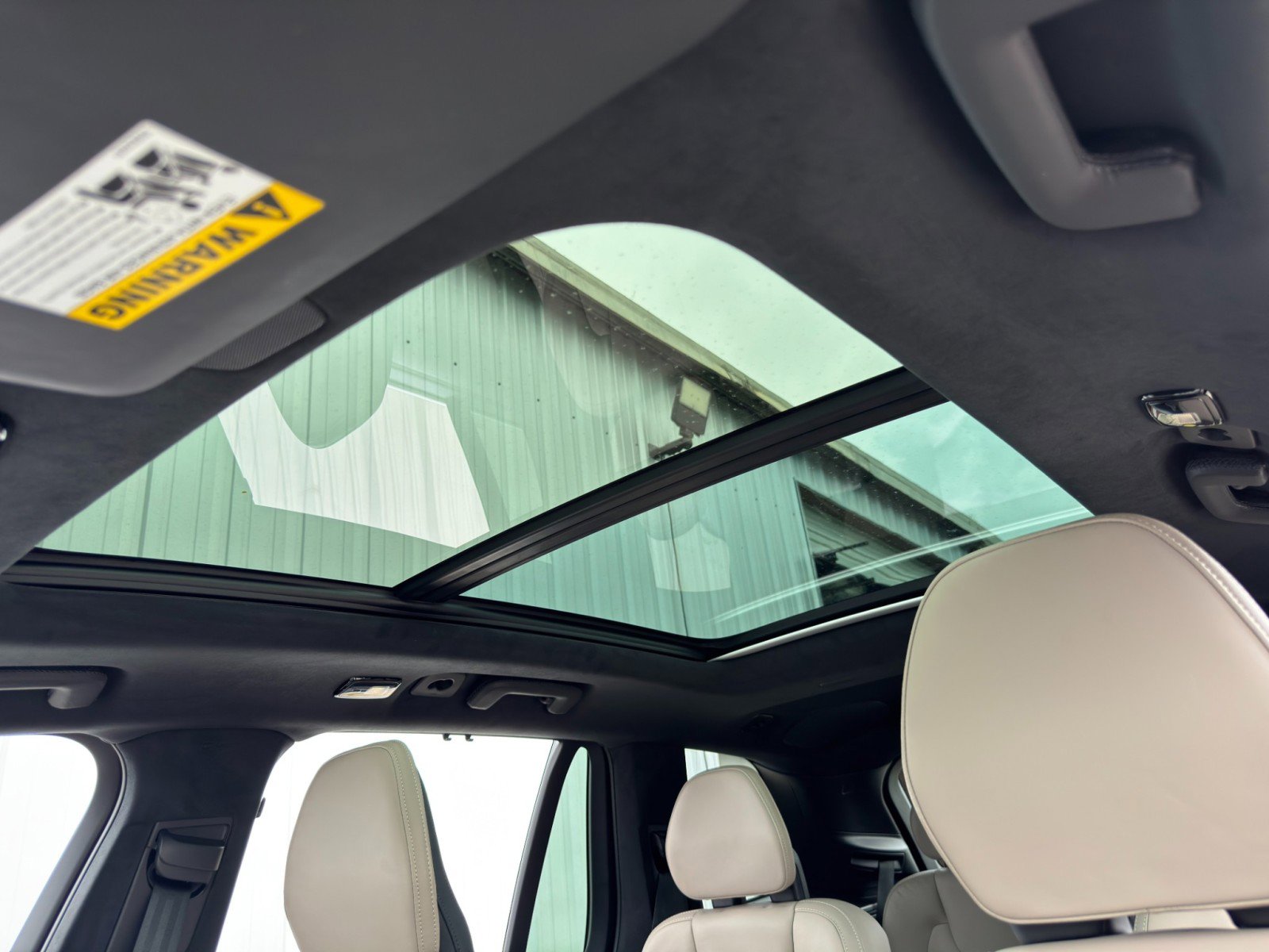 Used 2025 Volvo XC90 T8 Ultra image 12