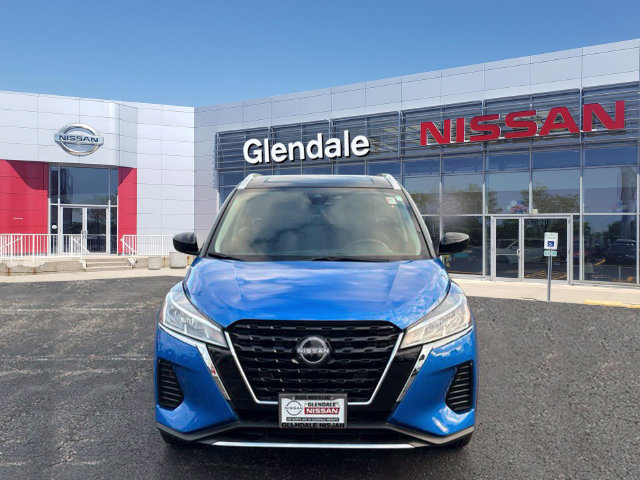 Used 2023 Nissan Kicks SV w/ Interior Electronics Package FWD image 2