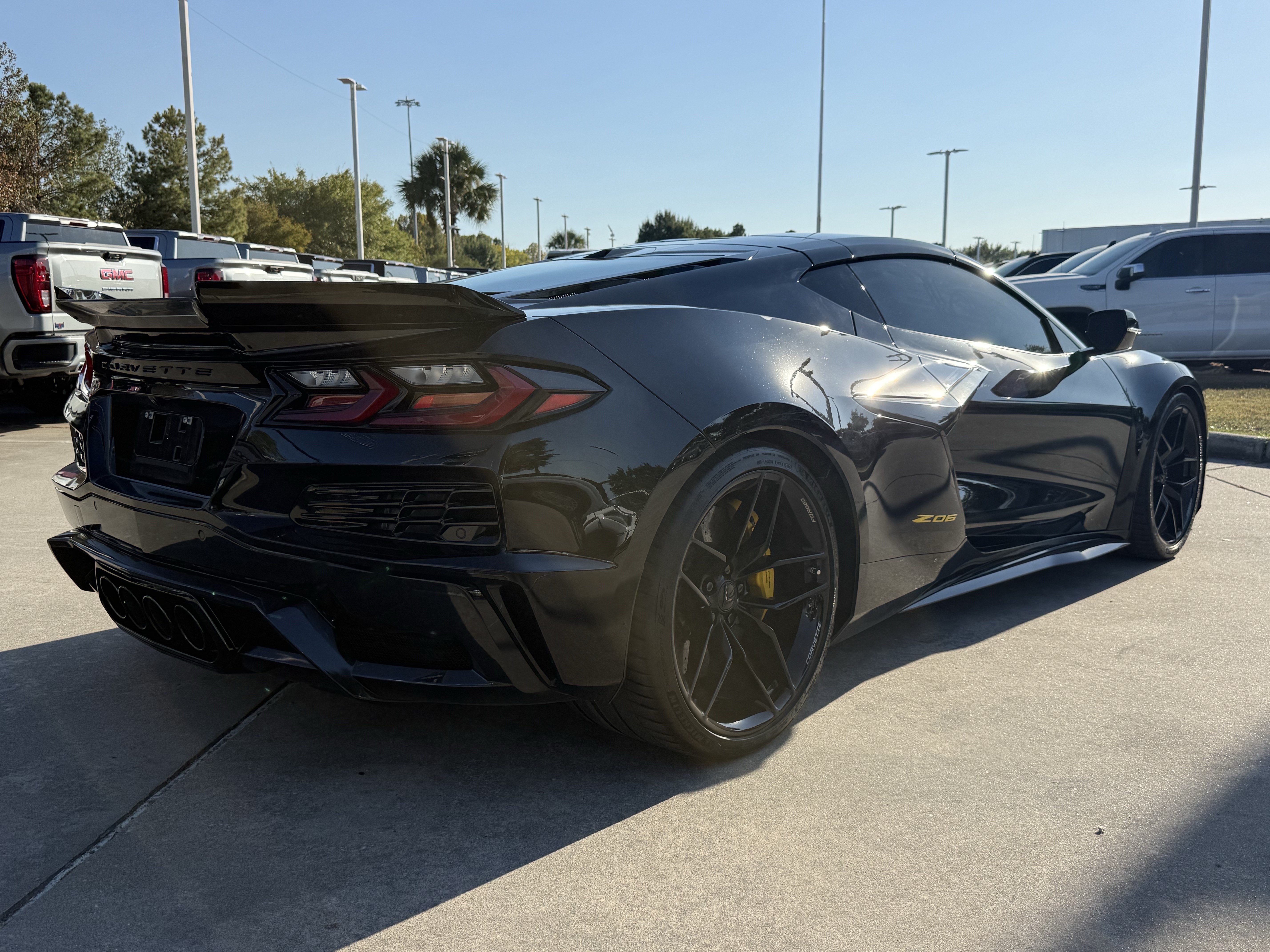 Used 2025 Chevrolet Corvette Z06 w/ Stealth Interior Trim Package RWD image 5