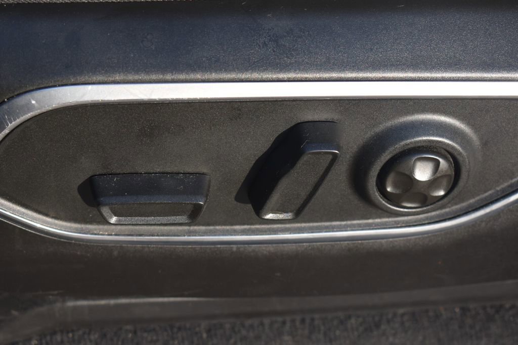 Used 2024 Jeep Wagoneer Series III AWD/4WD image 30