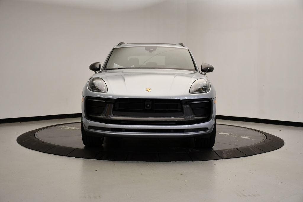 Certified 2026 Porsche Macan Turbo AWD/4WD image 10