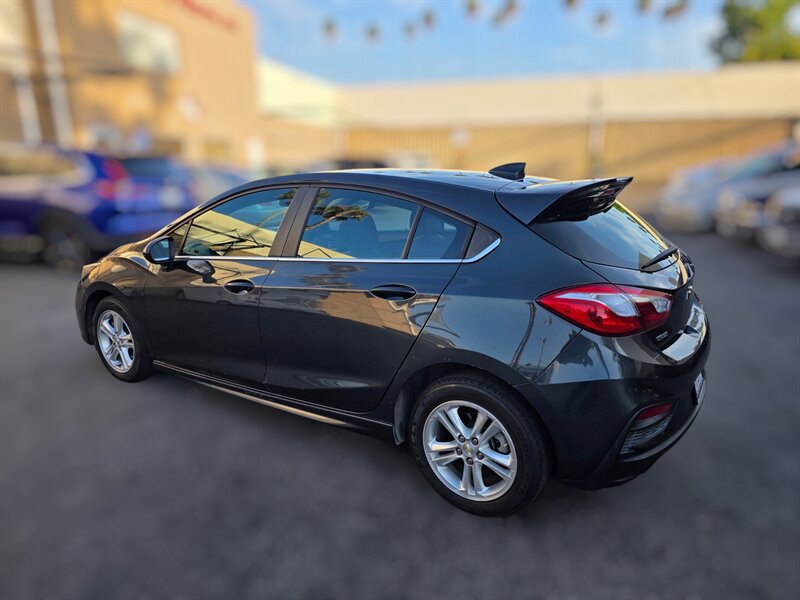 Used 2018 Chevrolet Cruze LT w/ RS Package FWD image 6