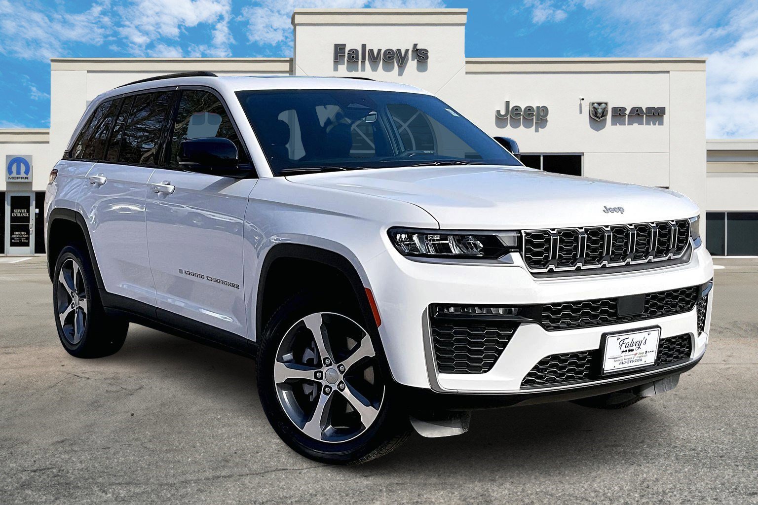 New 2026 Jeep Grand Cherokee Limited image 2