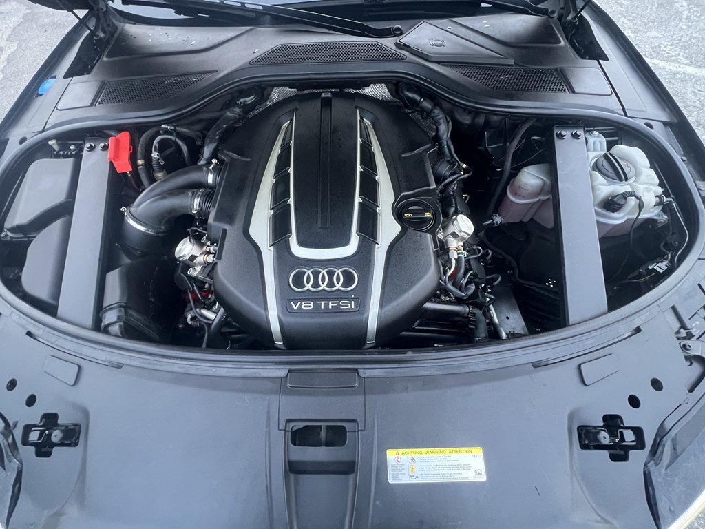 Used 2015 Audi A8 L 4.0T w/ Premium Package image 9