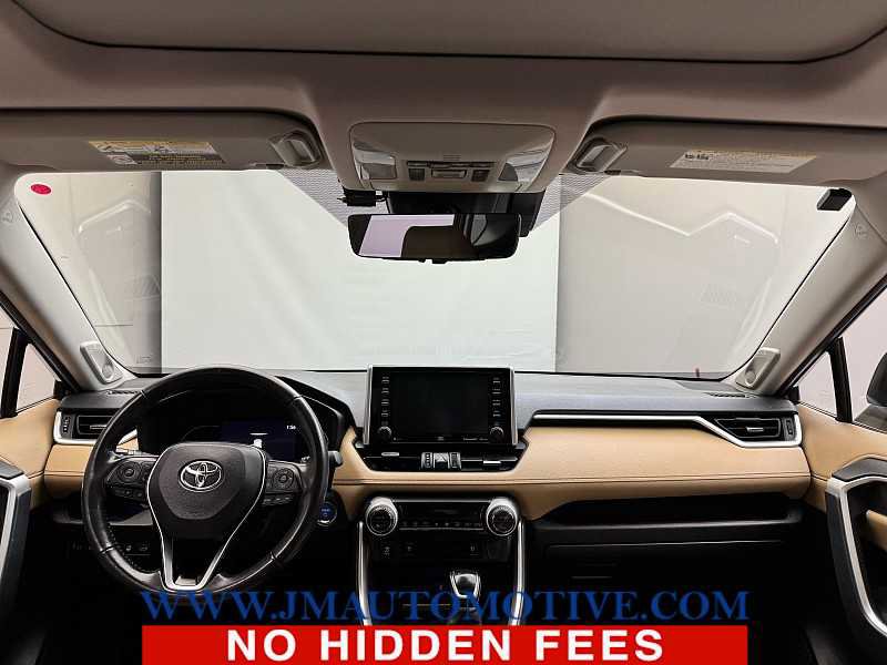 Used 2020 Toyota RAV4 Limited image 12
