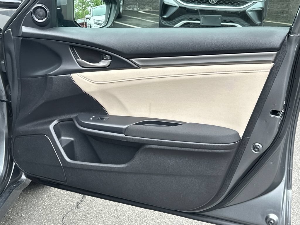 Used 2019 Honda Civic EX image 8