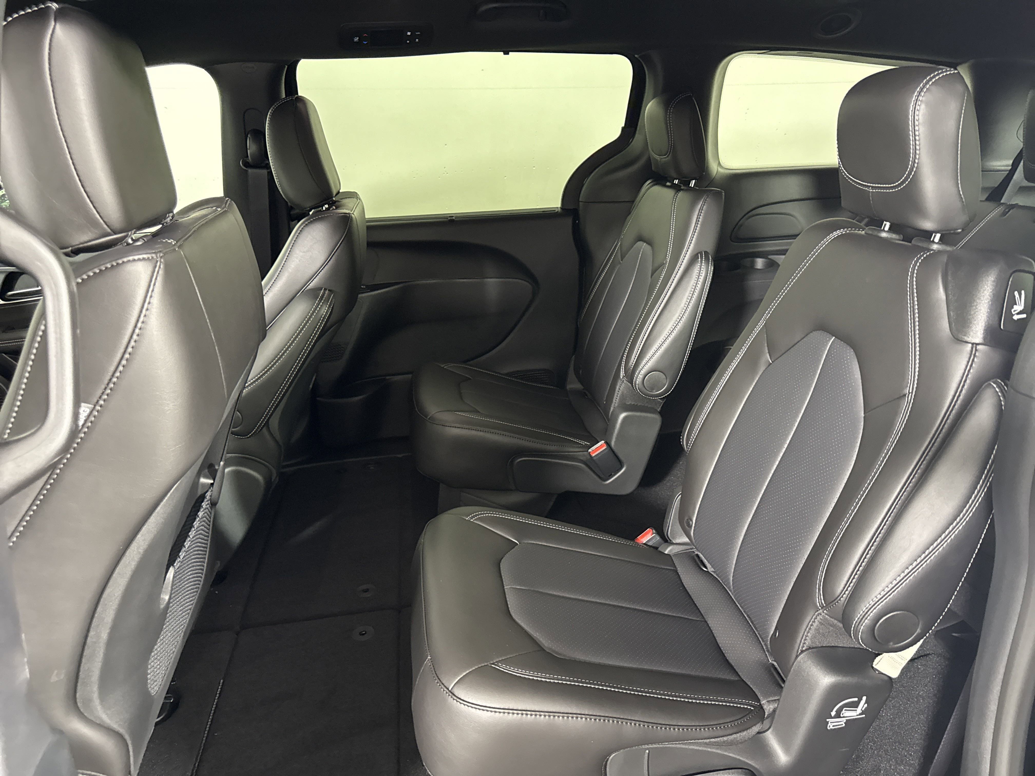 New 2026 Chrysler Voyager LX image 11