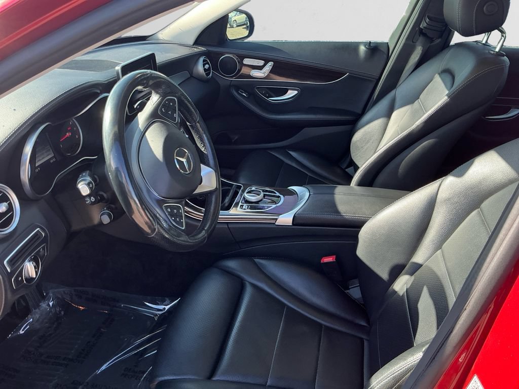 Used 2017 Mercedes-Benz C 300 4MATIC Sedan image 9