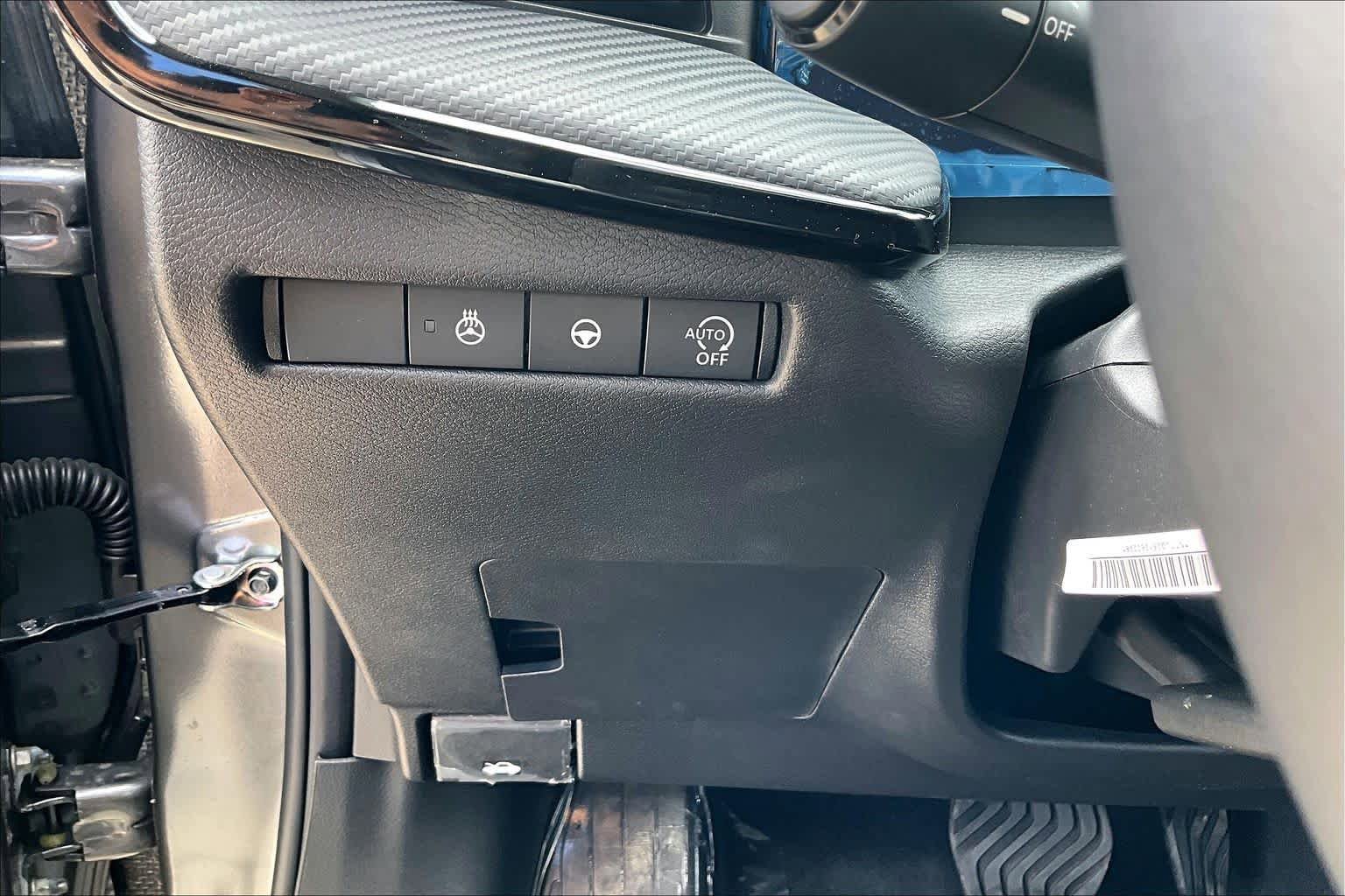 New 2026 Nissan Kicks SR FWD image 15