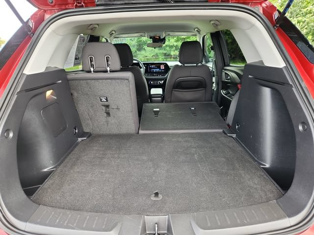 Used 2025 Chevrolet TrailBlazer LT AWD/4WD image 31