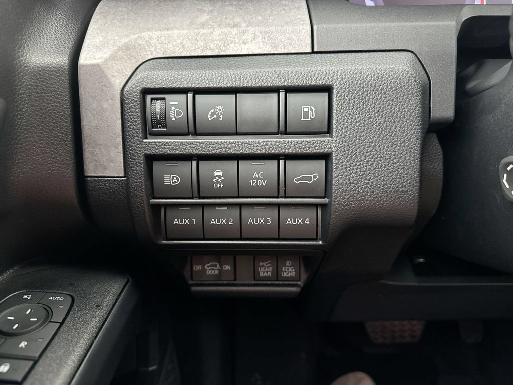 Used 2026 Toyota 4Runner Trailhunter AWD/4WD image 18