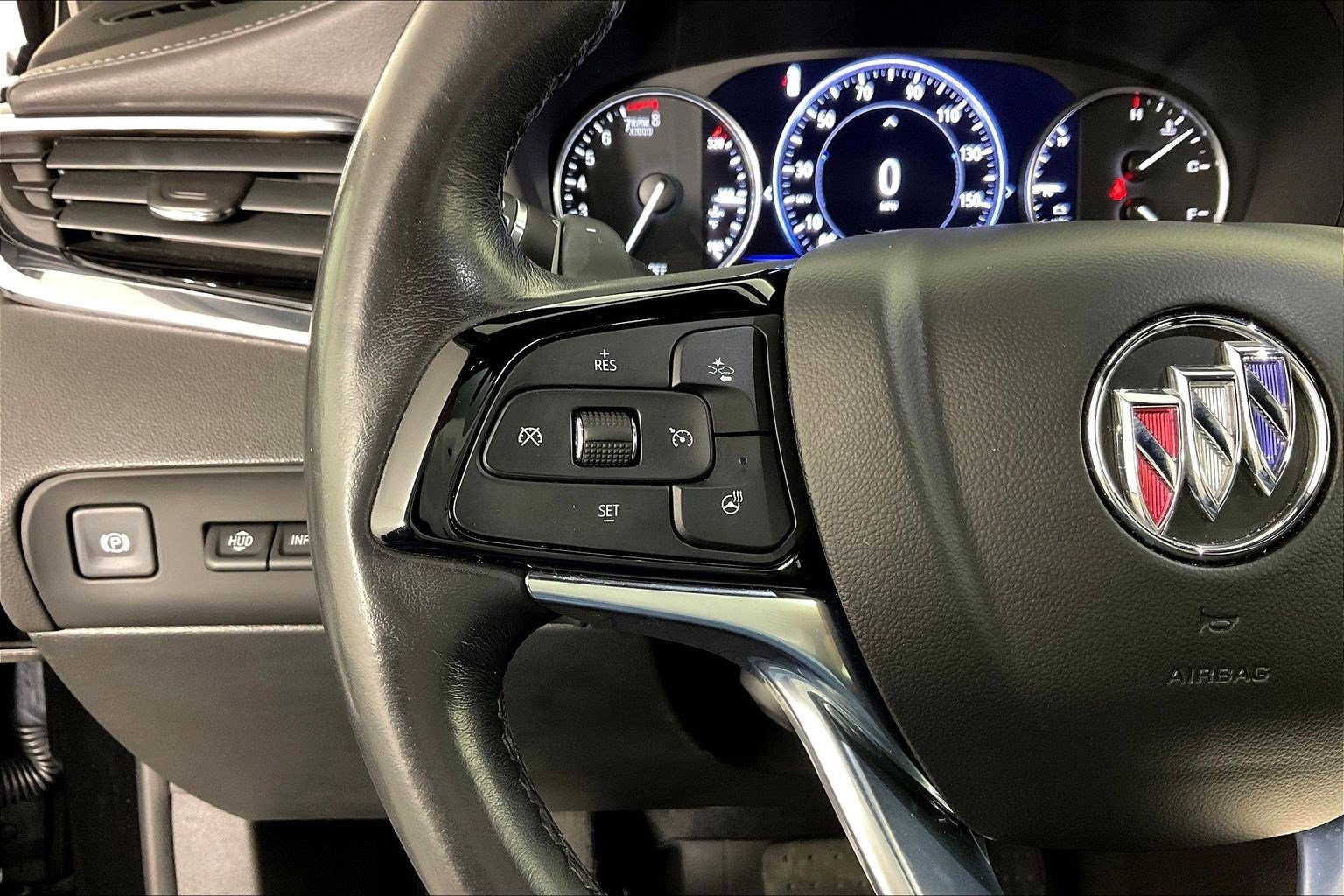 Used 2023 Buick Enclave Avenir image 11