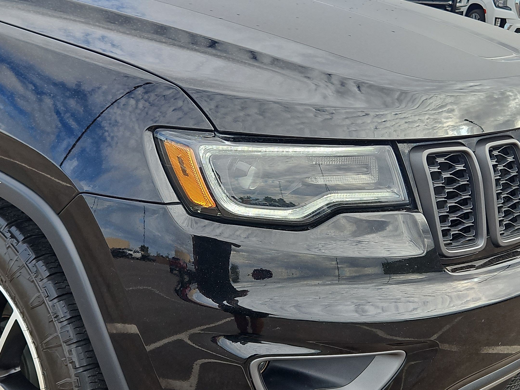 Used 2020 Jeep Grand Cherokee Trailhawk w/ Premium Lighting Group AWD/4WD image 11