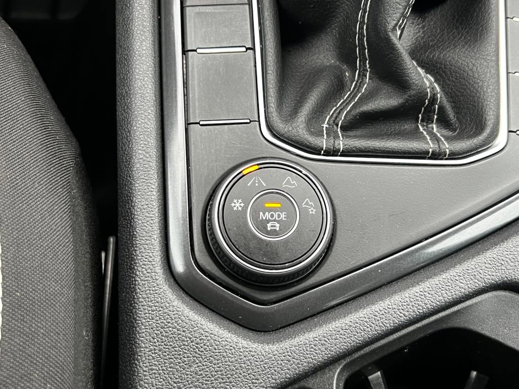 Used 2024 Volkswagen Tiguan S image 27