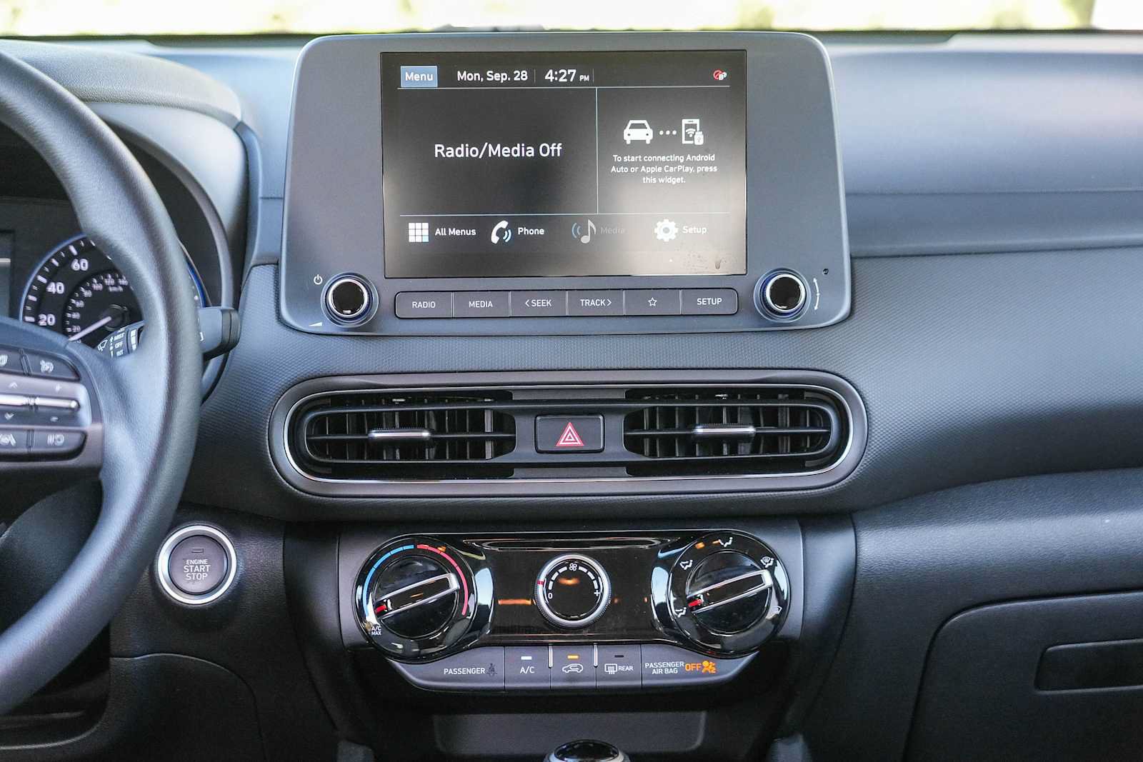 Certified 2023 Hyundai Kona SEL FWD image 15