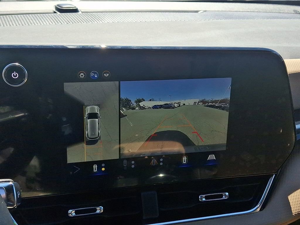 Used 2026 Chevrolet Equinox ACTIV w/ Safety and Technology Package image 19