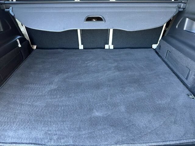 Certified 2023 Mercedes-Benz EQB 300 4MATIC w/ Exclusive Package image 19