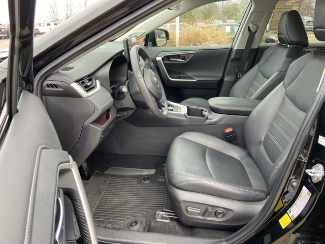 Used 2023 Toyota RAV4 Limited image 33