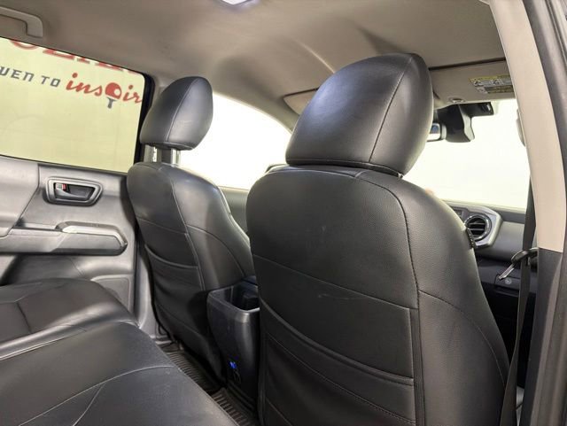 Used 2018 Toyota Tacoma SR5 AWD/4WD image 19