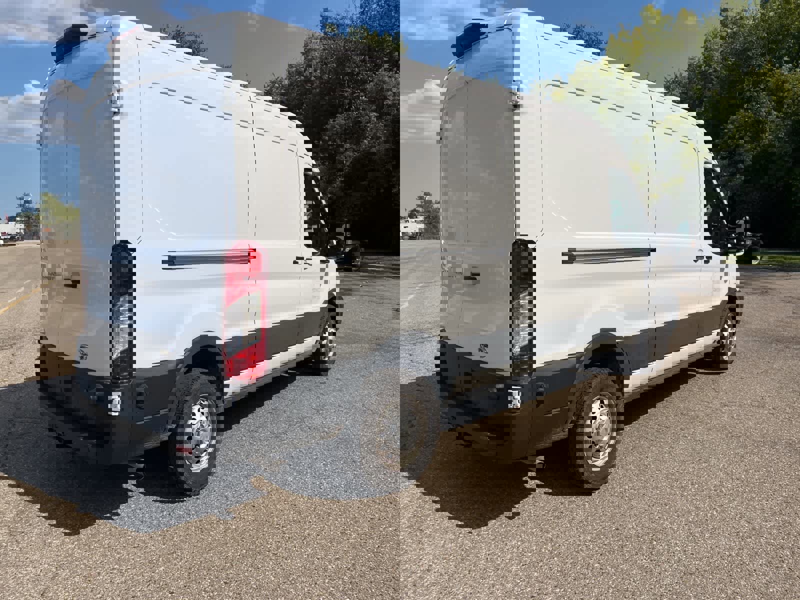 Used 2024 Ford Transit 250 148 Medium Roof Extended AWD image 12