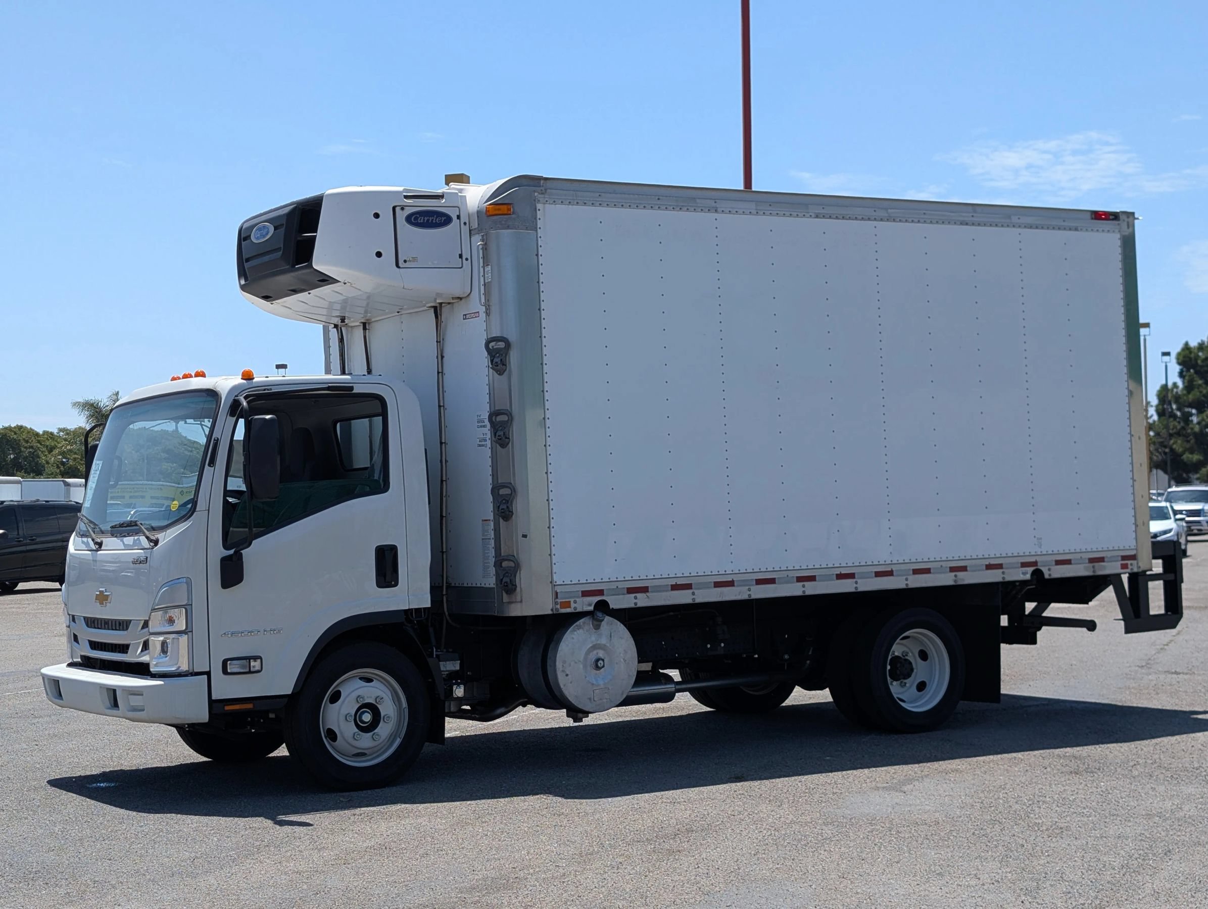 Used 2024 Chevrolet Low Cab Forward RWD image 3