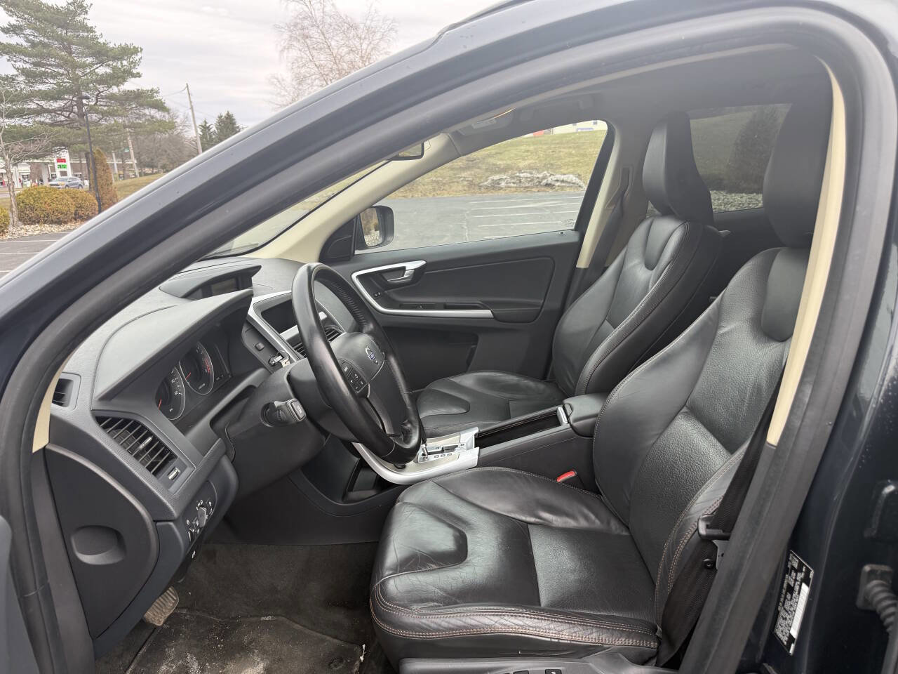 Used 2010 Volvo XC60 3.2 AWD/4WD image 9