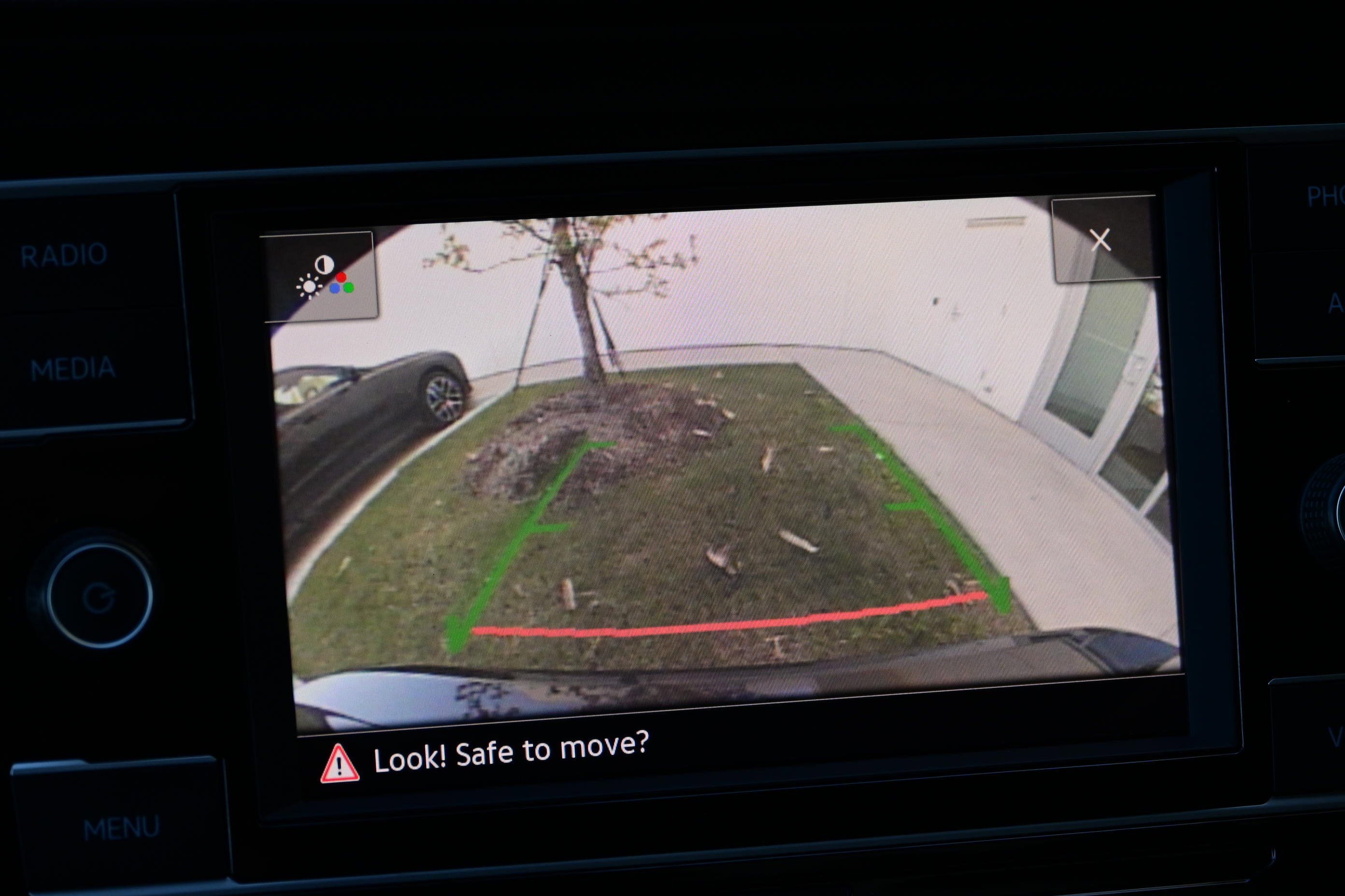 Used 2020 Volkswagen Jetta SE w/ SE Cold Weather Package image 14