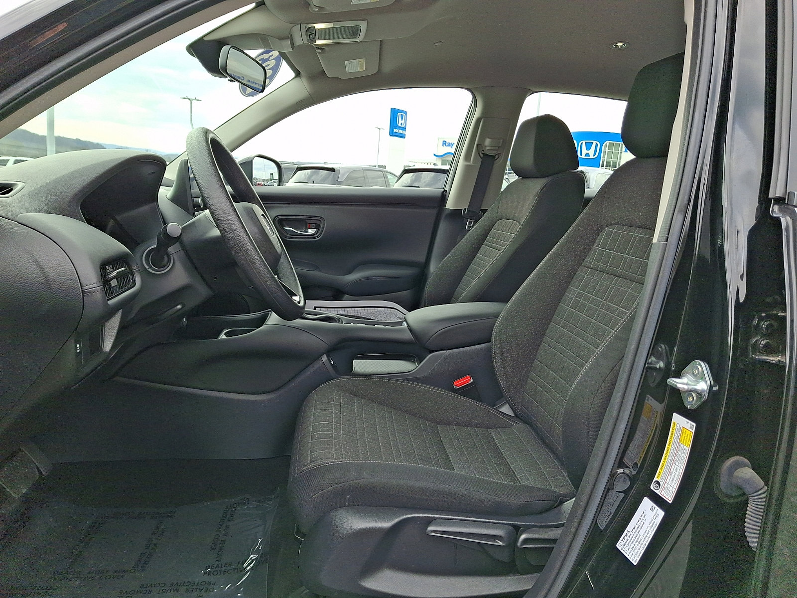 Used 2023 Honda HR-V LX image 14